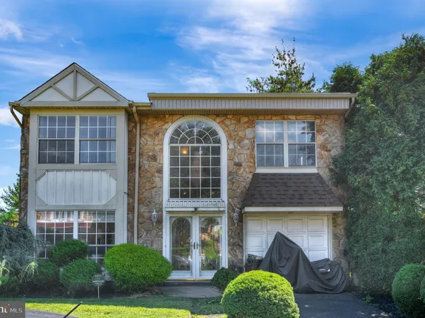 13360 Susan Ter, Philadelphia, PA 19116