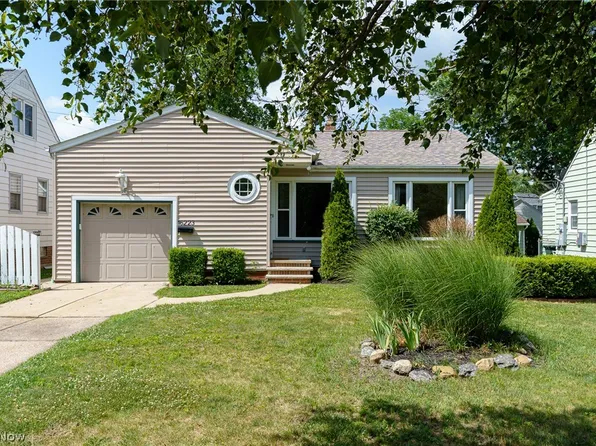 16223 Bardbury Ave, Middleburg Heights, OH 44130