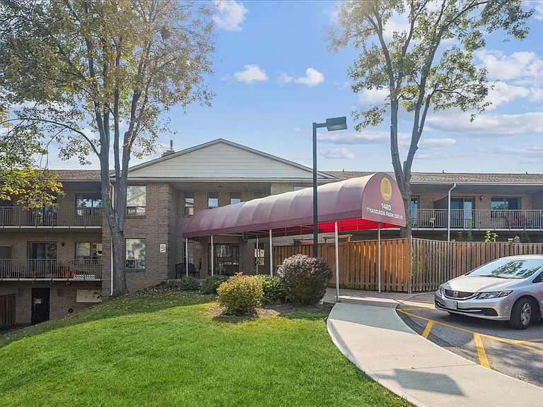 1420 Tyandaga Park Dr — Photo 1