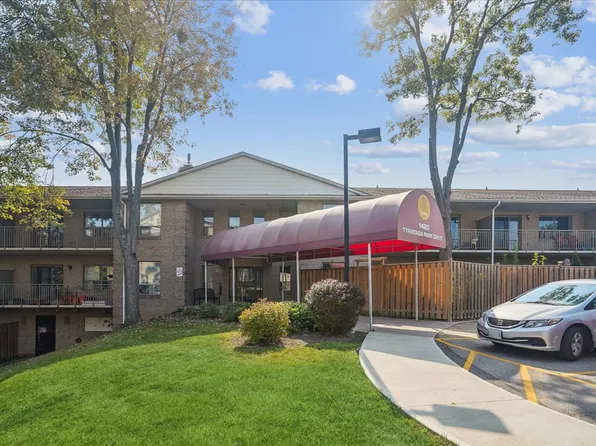 1420 Tyandaga Park Dr, Burlington, ON L7P 1N3