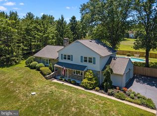 2858 Hickory Hill Dr, Norristown, PA 19403
