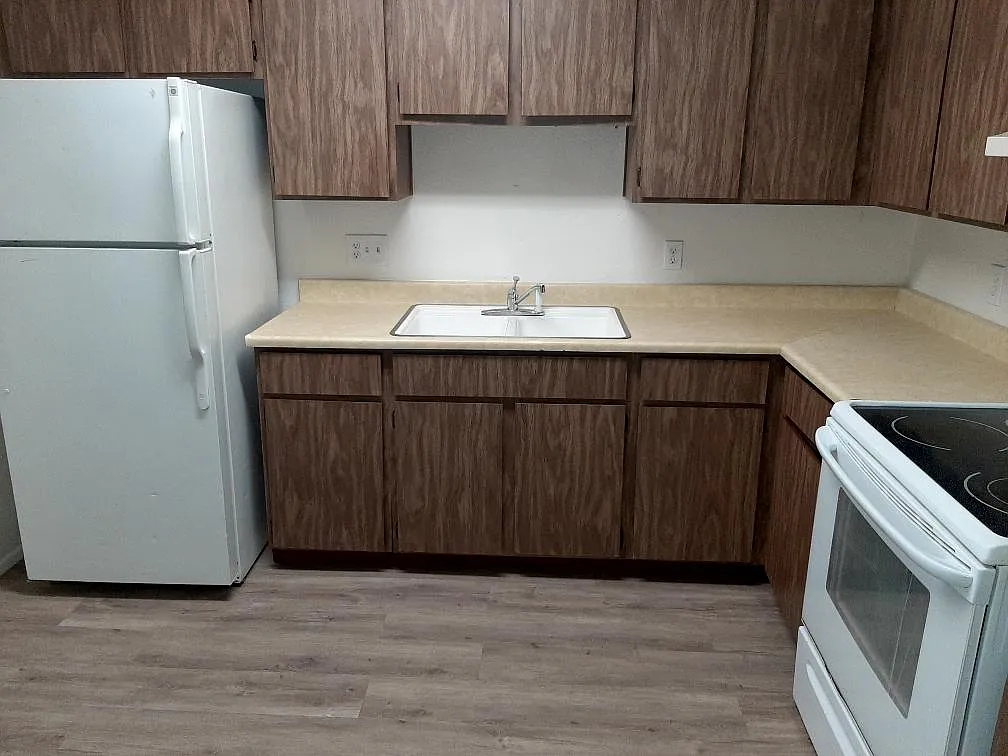 2 bed, 900 sqft, $850 — Photo 3