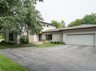 10470 Tillman Rd, Clarence, NY 14031