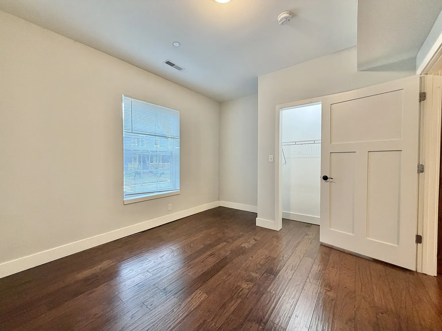 640 Bluff Street - 102 — Photo 3