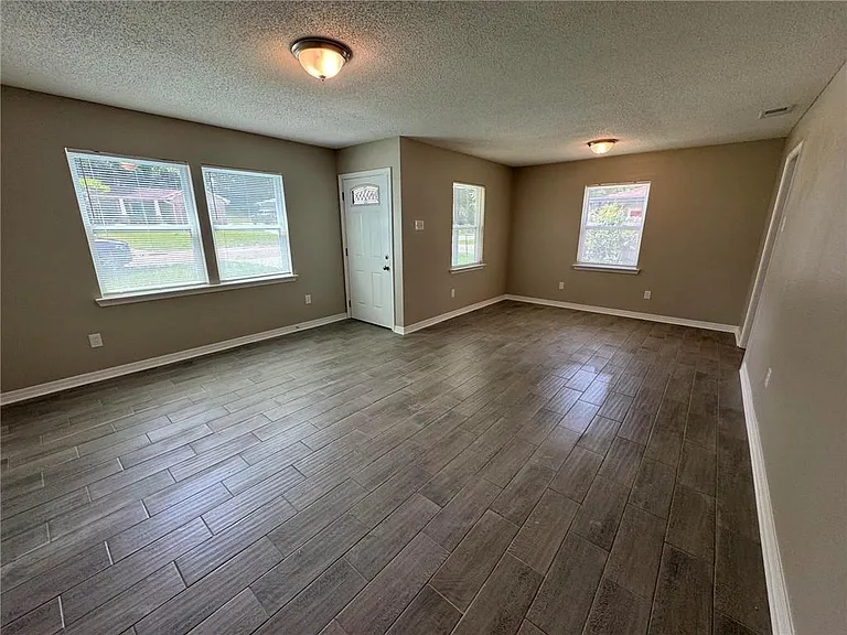 2120 Baker Rd — Photo 3