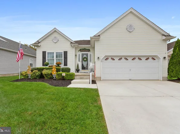 30 June Ann Dr, Clayton, NJ 08312