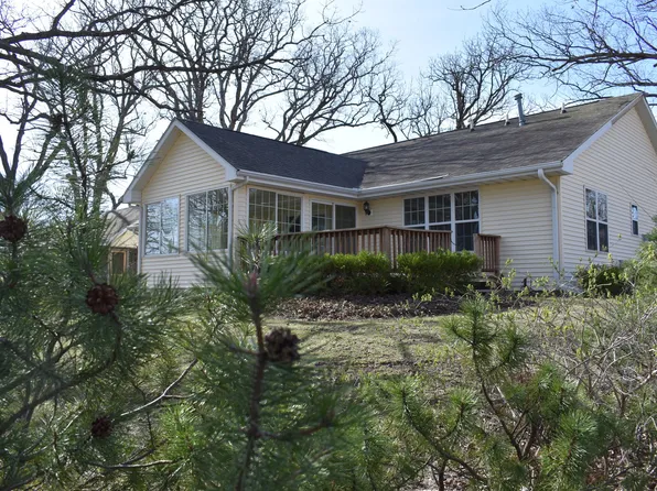 106 Chickasaw Ln, Loda, IL 60948