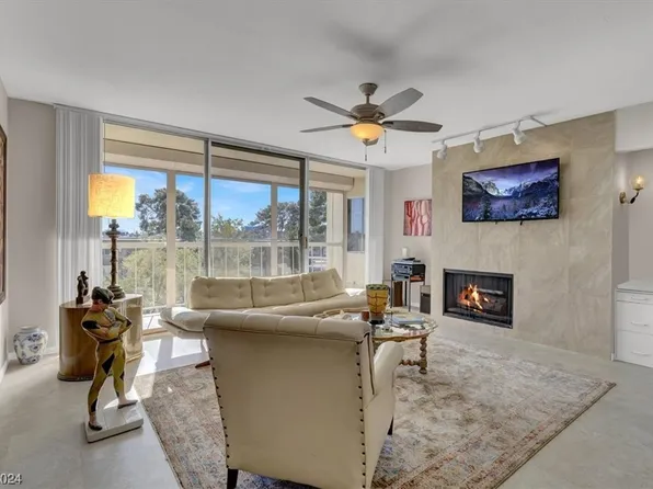 730 S Royal Crest Cir Unit 425, Paradise Town, NV 89169