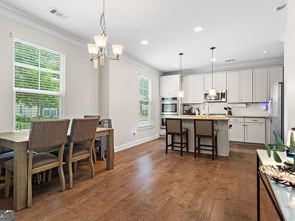 5th image of 3958 Lagrone St