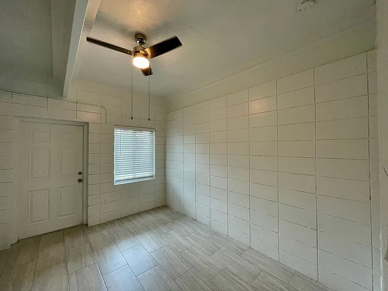 815 Washington St — Photo 33
