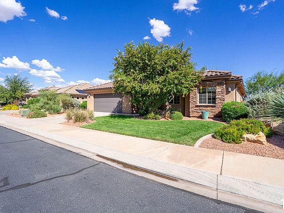 3rd image of 382 E Desert Ln