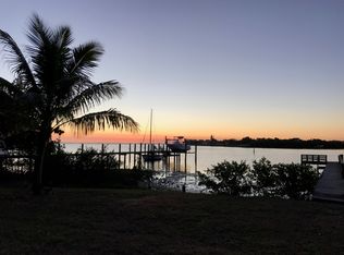 2620 Driftwood Rd S, Saint Petersburg, FL 33705