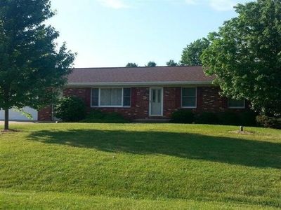 138 Holiday Dr, Ionia, MI, 48846