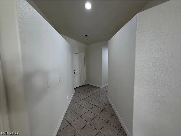 513 Lava Beds Way — Photo 6
