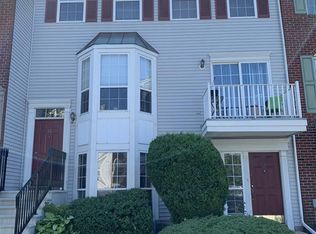 55 Willow St, Jersey City, NJ 07305
