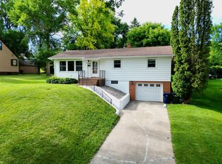 120 E Douglas Ave, Fergus Falls, MN 56537