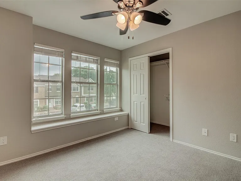 202 S College St #5 — Photo 14