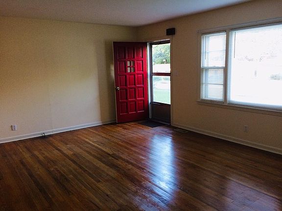 3rd image of 6328 Santa Fe Dr