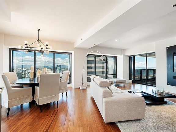 2nd image of 100 Harbor Dr #32206