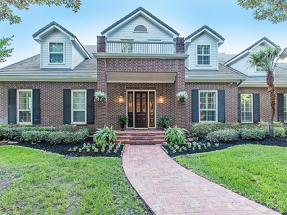 3rd image of 31 Glen Eagles Dr