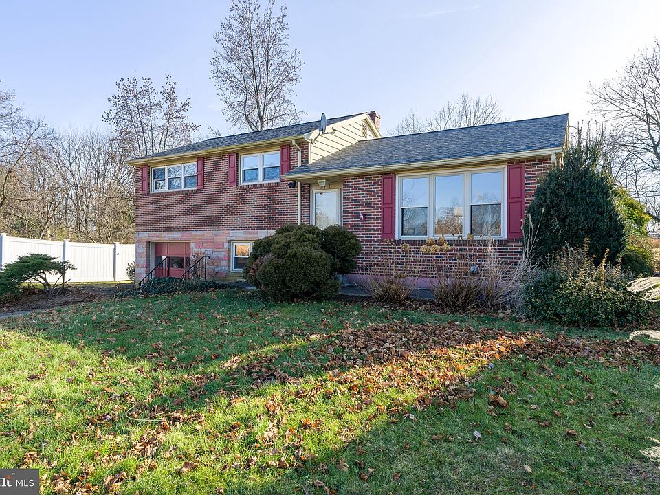 2176 Reading Blvd, West Lawn, PA 19609 Zillow