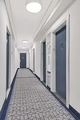 Building, photo 1