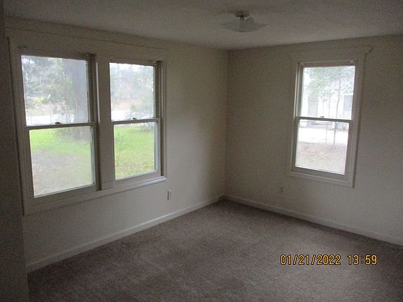 4th image of 2415 Rosebrier Ave