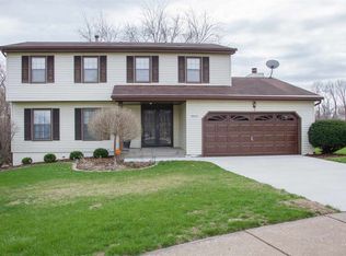 3703 Fernwood Ct, Davenport, IA 52807