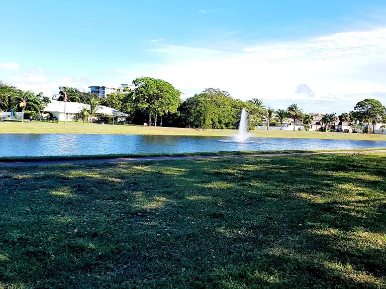 Beautiful backyard with walking trails , feel the fresh air!