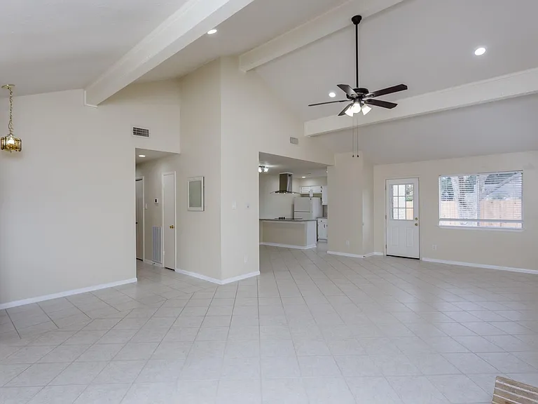 2703 Ferry Lndg — Photo 9
