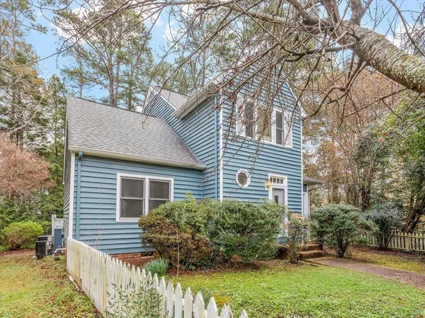 1725 Briarforest Pl, Raleigh, NC 27615