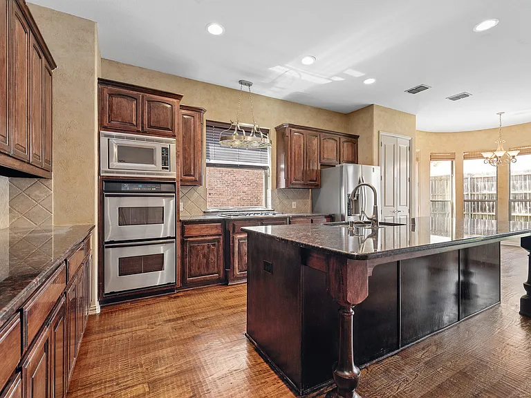 7005 Kenswick Dr — Photo 8