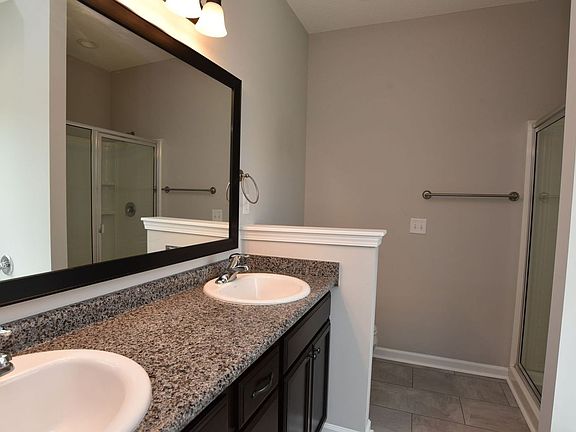 4th image of 81 Whippoorwill Way