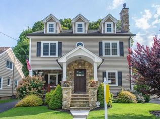 17 Kennedy Rd, Morris Plains, NJ 07950