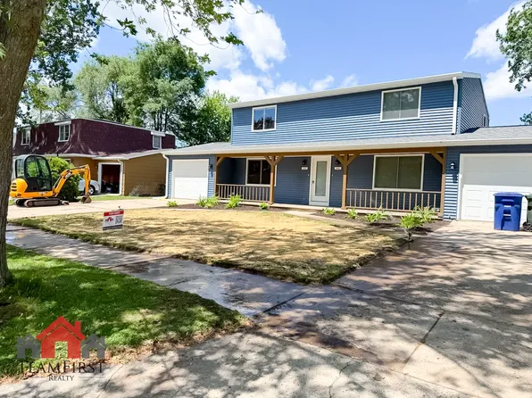 2022 Terry Ln, De Pere, WI 54115