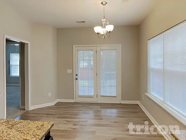 441 Laurel Leaf Dr — Photo 6