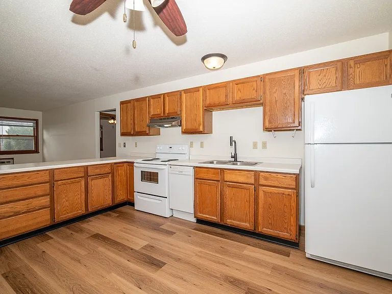 Northtowne Apartments — Photo 13