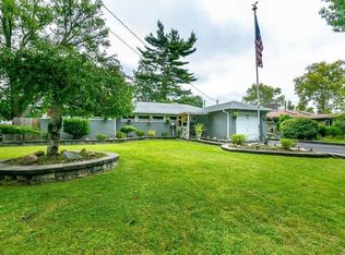 16 Wellington Rd, Greenvale, NY 11548