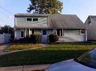 75 Ash St, Carteret, NJ 07008