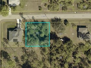 702 E 14th St, Lehigh Acres, FL 33972