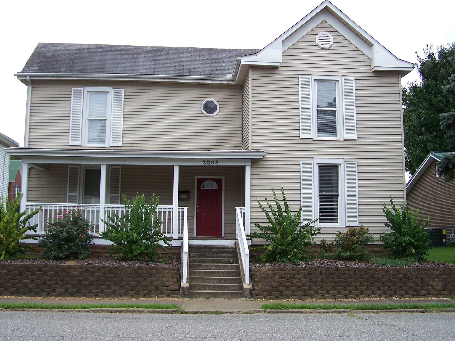 2208 Center St, Catlettsburg, KY 41129 Zillow