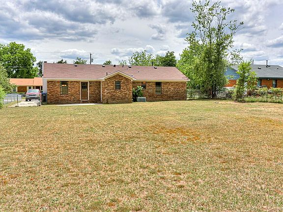 2nd image of 2277 Basswood Dr
