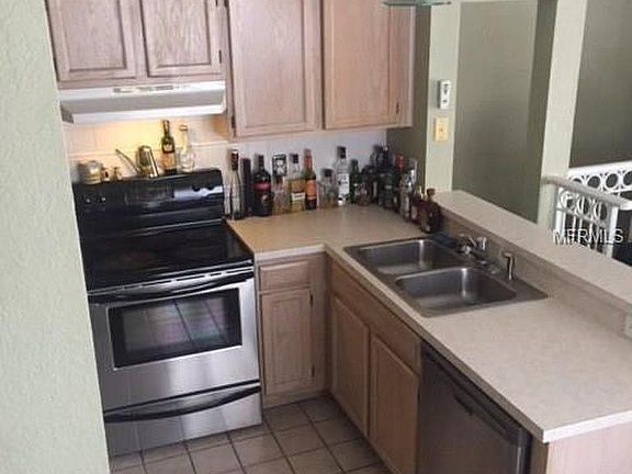 4th image of 602 Batten Ct #602