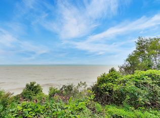 719 Sheridan Rd, Kenosha, WI 53140