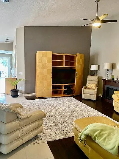 5828 Helicon Pl — Photo 7