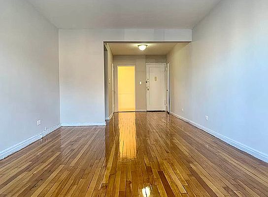 4th image of 63-95 Austin St APT 1E