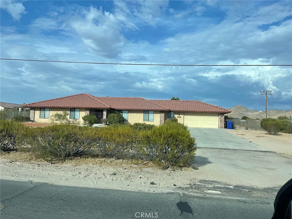 3 bed, 2126 sqft, $2,650 — Photo 1