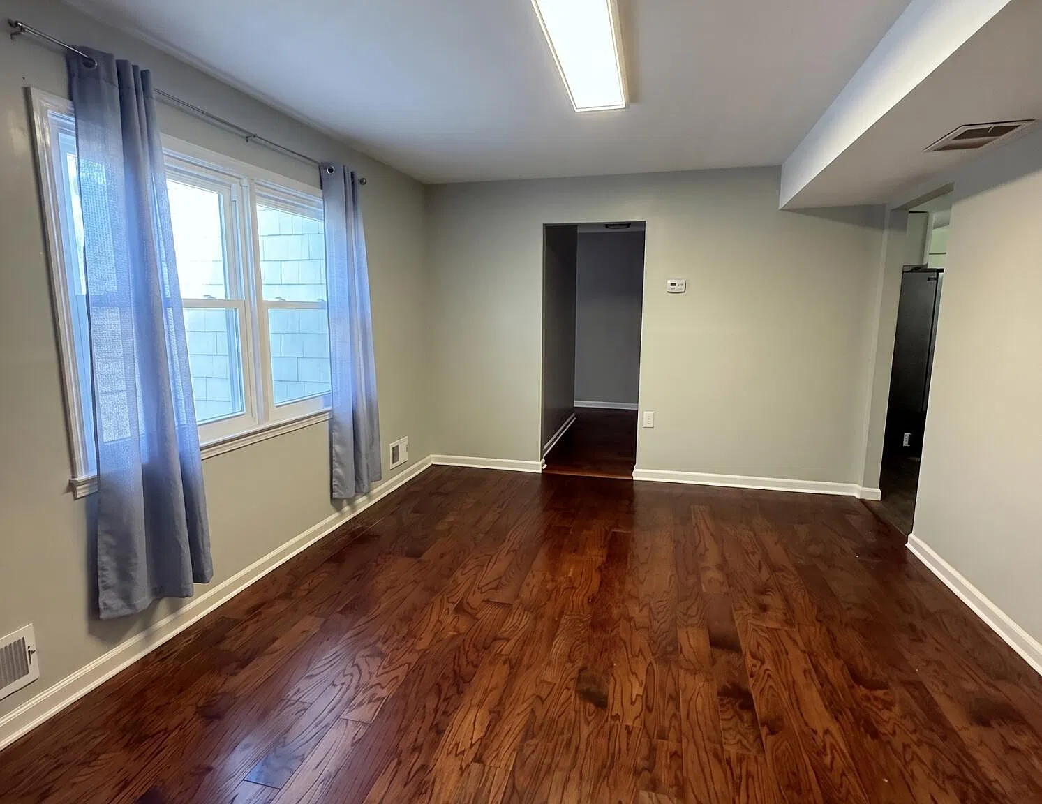 4 bed, 3.5 bath, 2851 sqft, $4,000 — Photo 4