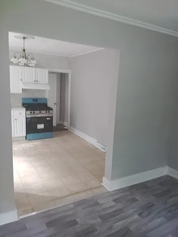 1 bed, 500 sqft, $1,100 — Photo 3