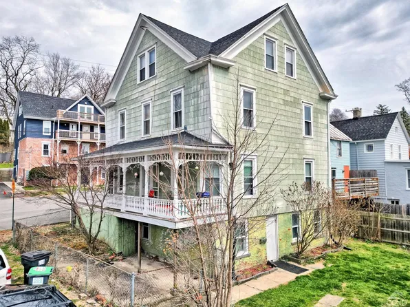 16 Henry Street, Catskill, NY 12414